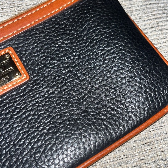Dooney & Bourke Black Pebble Wristlet - Picture 3 of 8